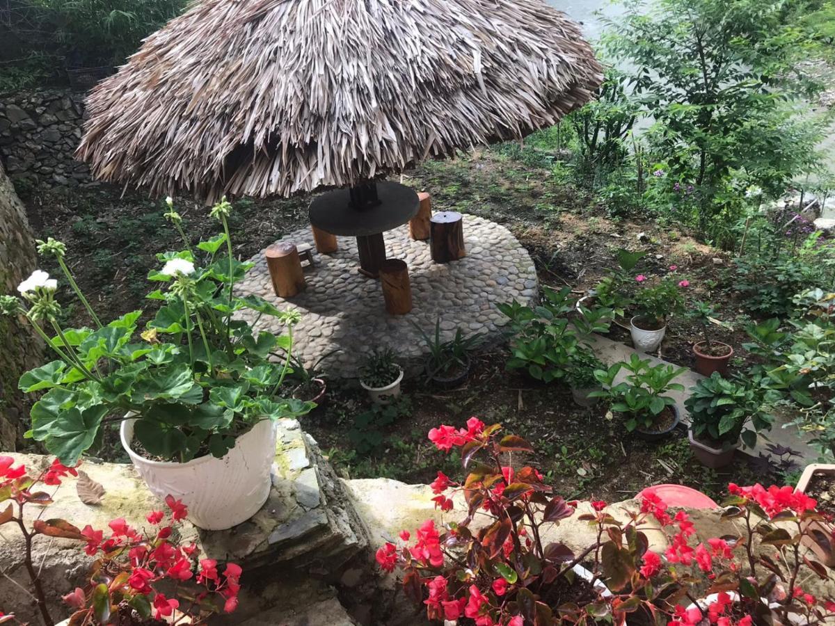 Dong Suoi H'Mong Homestay & Bungalow - Trek & Vegetarian Food Mu Cang Chai Екстериор снимка